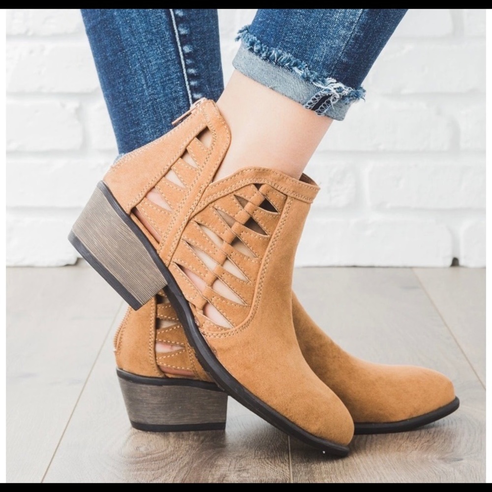 BAMBOO Ankle Booties